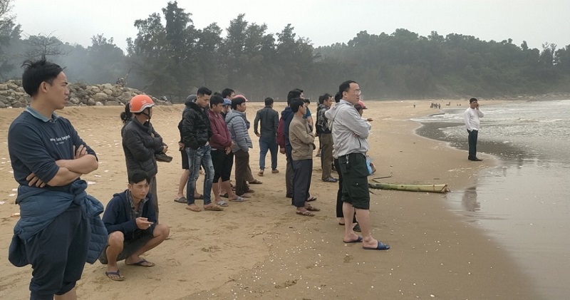 Biển Thạch Hải,  huyện Thạch Hà nơi xảy ra vụ 3 em học sinh lớp 7 bị sóng cuốn trôi