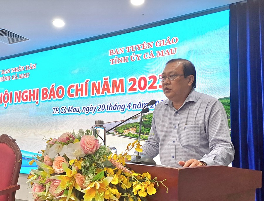 Ông Nguyễn Văn Đen, Phó GĐ Sở Thông tin và Truyền thông tỉnh Cà Mau tại hội nghị báo chí năm 2023