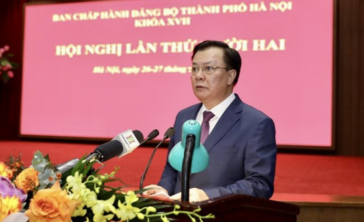 Bí thư Thành ủy Hà Nội Đinh Tiến Dũng phát biểu khai mạc hội nghị. 