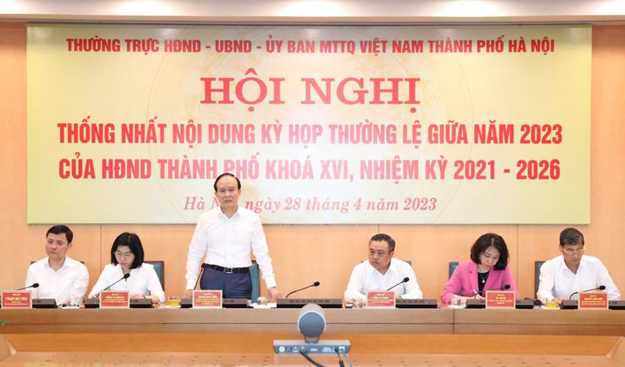 Chủ tịch HĐND thành phố Hà Nội Nguyễn Ngọc Tuấn phát biểu tại Hội nghị.