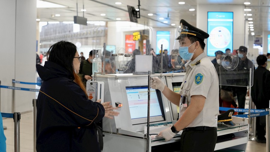 Sẽ thí điểm ứng dụng công nghệ sinh trắc học trong làm thủ tục tại sân bay Phú Bài từ 13/5-13/6.
