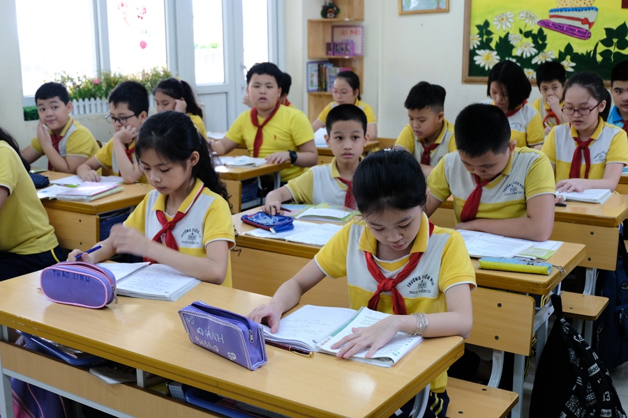 Học sinh Trường Tiểu học Nguyễn Du, quận Hoàn Kiếm. Ảnh: Công Hùng