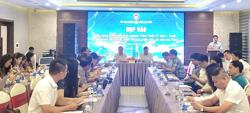 Họp báo về Hội nghị công bố Quy hoạch tỉnh Hà Tĩnh thời kỳ 2021-2030, tầm nhìn đến năm 2050 và xúc tiến đầu tư vào Hà Tĩnh