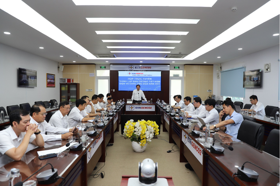  Ông Trương Hoàng Vũ – Tổng Giám đốc, Phó Ban thường trực Ban chỉ đạo phát biểu tại buổi họp