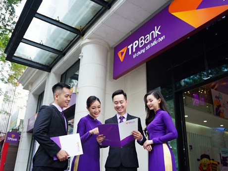 TPBank tặng ưu đãi về phí và lãi suất đặc biệt dành riêng cho khách hàng doanh nghiệp.