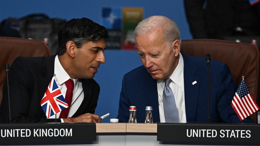 Tổng thống Mỹ Joe Biden và Thủ tướng Anh Rishi Sunak. Ảnh: AP
