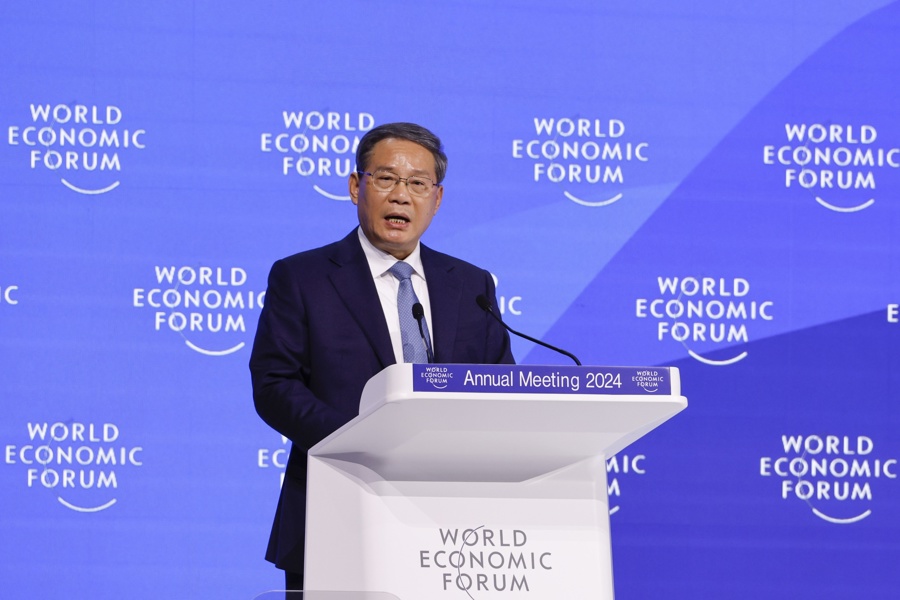 Số liệu mới đã xác nhận tiết lộ trước đó của Thủ tướng Trung Quốc Lý Cường tại Diễn đàn Kinh tế Thế giới (WEF) ở Davos, Thụy Sĩ, hôm 16/1. Ảnh: Bloomberg