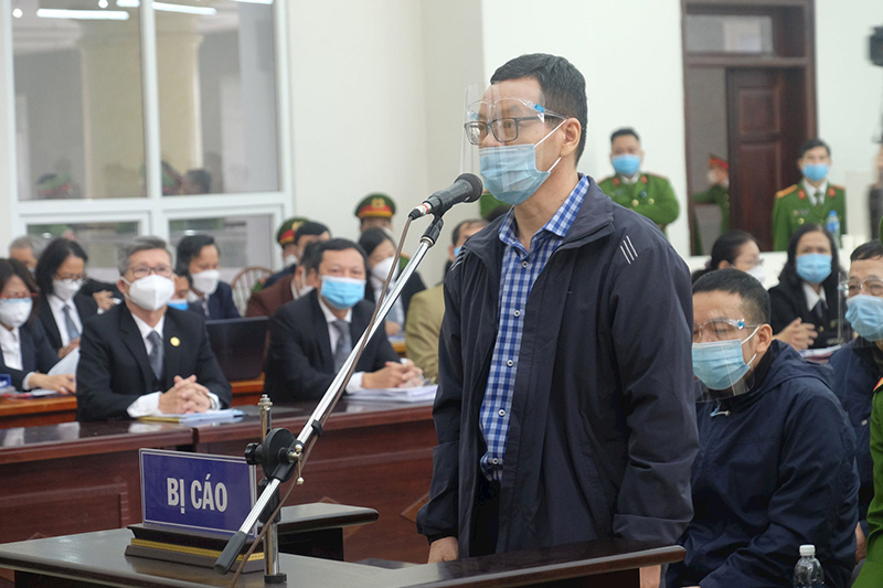 Vụ sai phạm tại Dự án đường cao tốc Đà Nẵng - Quảng Ngãi: Hai cựu Phó Tổng Giám đốc VEC bị tuyên 6 và 7 năm tù - Ảnh 1