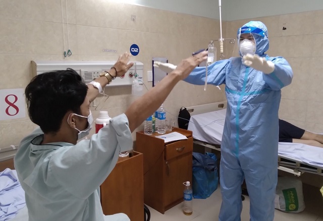 Bệnh viện Đa khoa Đồng Nai: Giành lấy từng sự sống cho bệnh nhân trong đại dịch - Ảnh 2