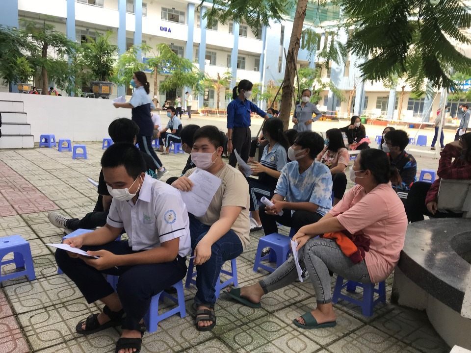 TP Hồ Chí Minh: Quyết định miễn học phí học phí học kỳ II cho học sinh - Ảnh 1