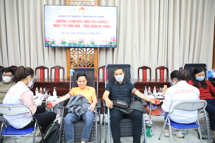 Các tổ chức tôn giáo Hà Nội hưởng ứng chương trình hiến máu cứu người - Ảnh 2