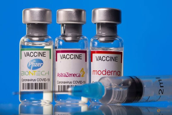Tiêm trộn vaccine Pfizer, AstraZeneca với Moderna tạo miễn dịch cao hơn - Ảnh 1