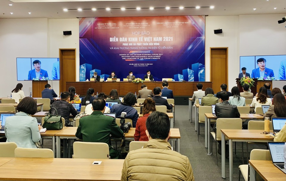 Diễn đàn Kinh tế Việt Nam 2021: Cơ hội phục hồi và phát triển kinh tế xã hội - Ảnh 1