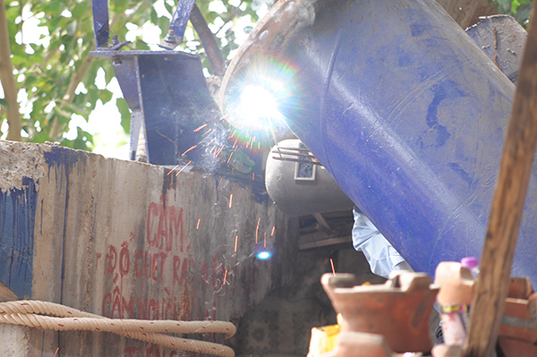 [Ảnh] Khẩn trương khắc phục sự cố vỡ ống cấp nước làm tê liệt khu vực phía Bắc TP Nha Trang - Ảnh 5