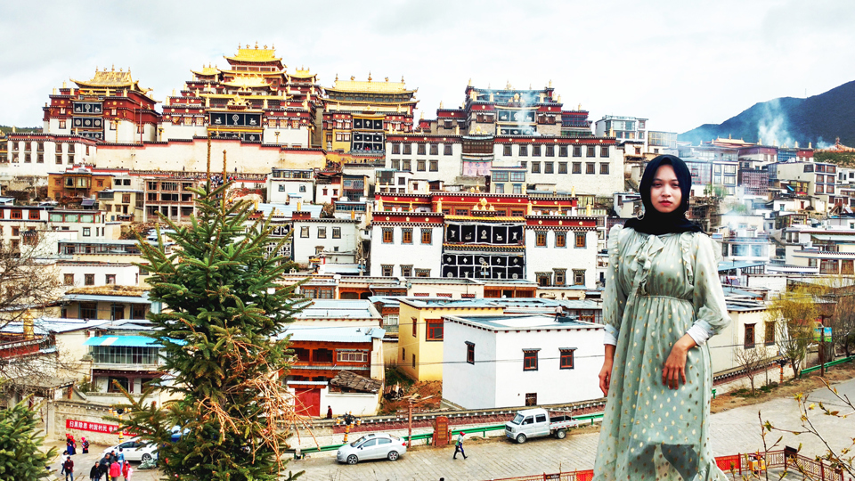 Tu viện mang vẻ đẹp tráng lệ và huyền bí ở Trung Quốc - Ảnh 6