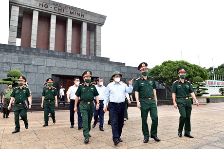 Thủ tướng làm việc với Ban Quản lý Lăng Chủ tịch Hồ Chí Minh - Ảnh 1