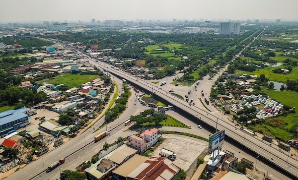 Phát triển TP Hồ Chí Minh trở thành trung tâm giao thương quốc tế của vùng và quốc gia - Ảnh 2