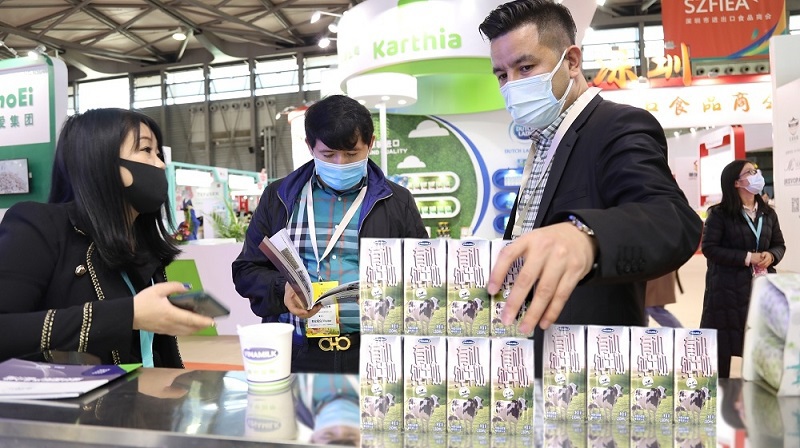 Vinamilk ra mắt sữa tươi Organic ‘tiêu chuẩn kép’ trong triển lãm quốc tế hàng đầu tại Thượng Hải - Ảnh 1