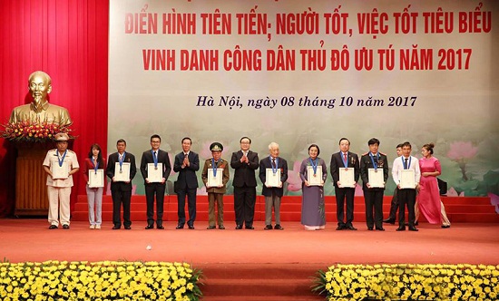 Chủ tịch Nguyễn Đức Chung: Những tấm gương người tốt - việc tốt góp phần làm Thủ đô thêm đẹp - Ảnh 4