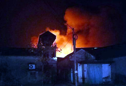 Cháy lớn tại xưởng cồn ở xã An Thượng, Hoài Đức - Ảnh 4