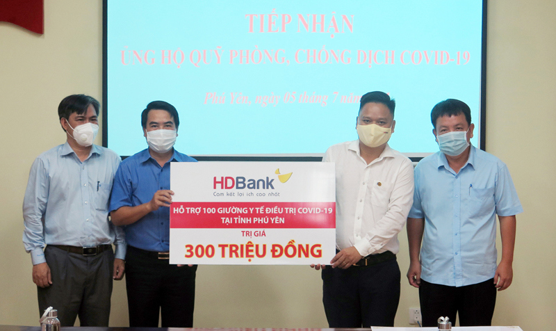 HDBank tặng 100 giường y tế cho tỉnh Phú Yên - Ảnh 1