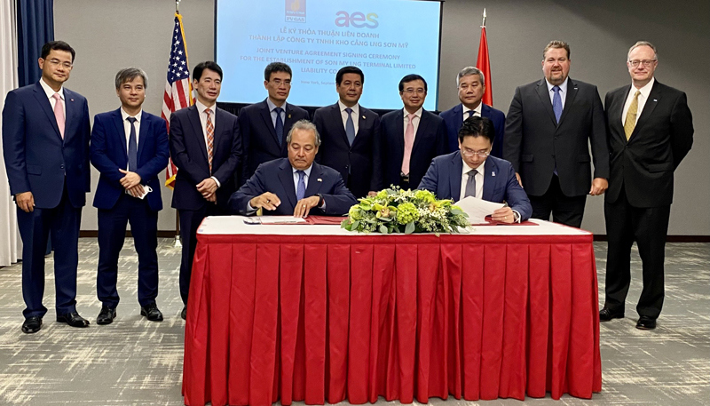 PV GAS và Công ty Đầu tư AES ký kết “Thỏa thuận liên doanh thành lập và vận hành Công ty TNHH Kho cảng LNG Sơn Mỹ” - Ảnh 1