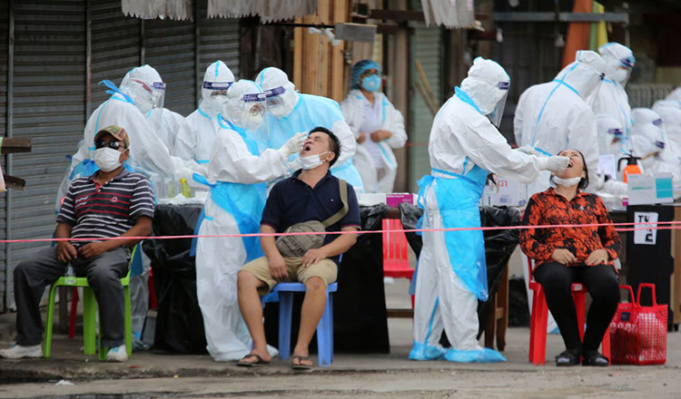 Dịch Covid-19: Ca nhiễm tại Campuchia tăng trở lại, Thái Lan cảnh báo số người tử vong mỗi ngày có thể lên tới 800 - Ảnh 1