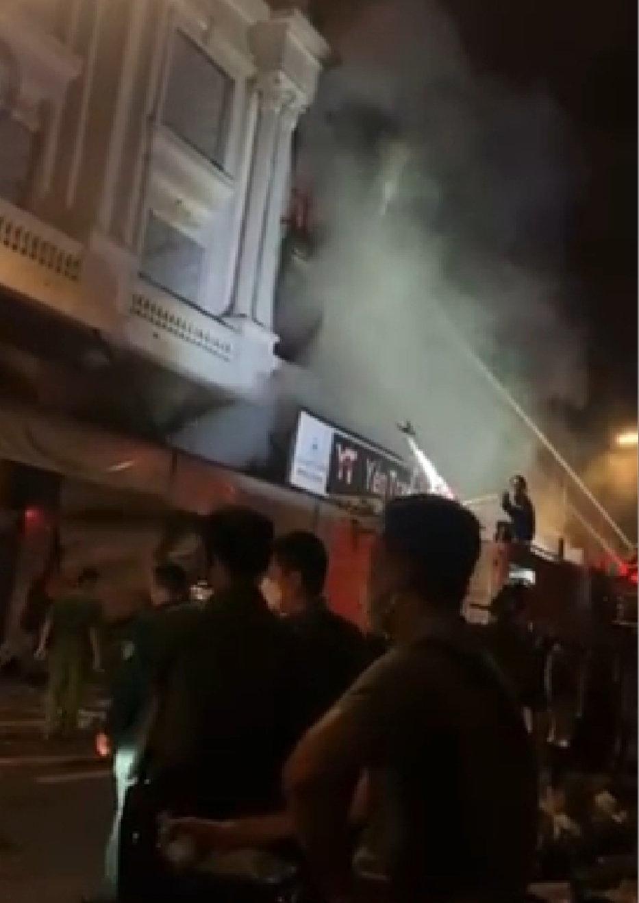 Hà Nội: Điều tra làm rõ vụ cháy lớn tại shop quần áo ở Ninh Hiệp - Ảnh 3