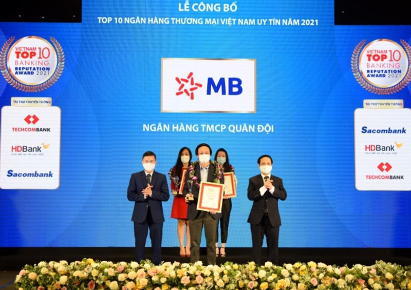 MB nằm trong Top 4 ngân hàng uy tín năm 2021 - Ảnh 1