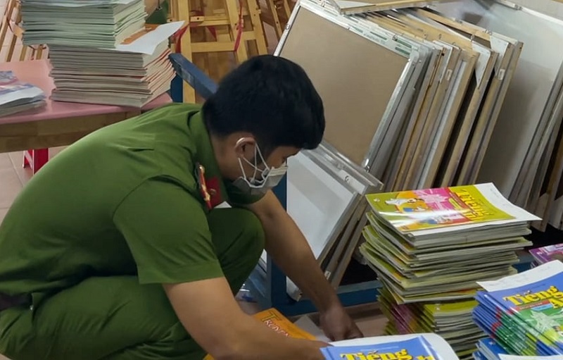 Phát hiện gần 3.000 sách lậu ở Siêu thị Quảng Ngãi - Ảnh 2