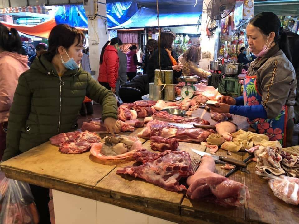Thị trường thịt lợn: Đắt chỗ buôn, buồn chỗ bán - Ảnh 2