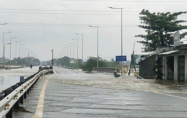 Quảng Ngãi: Gần 11.000 nhà dân bị ngập do mưa lũ - Ảnh 3