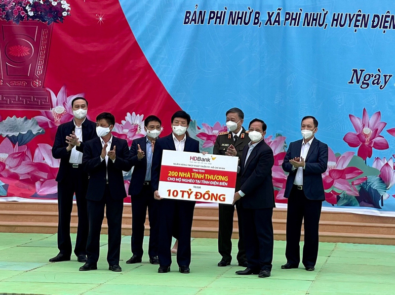 HDBank trao tặng 200 căn nhà tình thương cho tỉnh Điện Biên - Ảnh 1