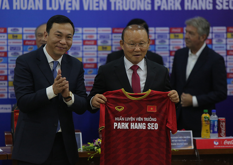 HLV Park Hang-seo gia hạn hợp đồng với bóng đá Việt Nam trước thềm trận đấu với ĐT Nhật Bản - Ảnh 1