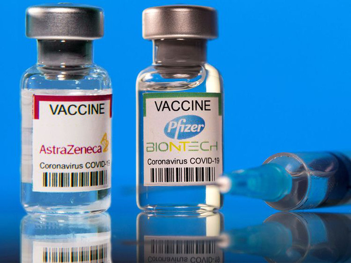 Bộ Y tế cho phép tiêm trộn vaccine Moderna và Pfizer - Ảnh 1