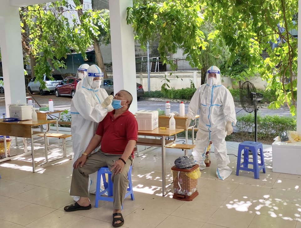 Quận Thanh Xuân: Xét nghiệm diện rộng 55.000 mẫu nhằm phòng, chống dịch Covid-19 - Ảnh 5