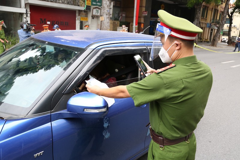 Hà Nội áp dụng biện pháp mạnh trong phòng, chống dịch là cần thiết - Ảnh 1