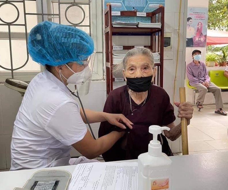 86,5% người dân Thanh Oai được tiêm vaccine phòng Covid-19 - Ảnh 2