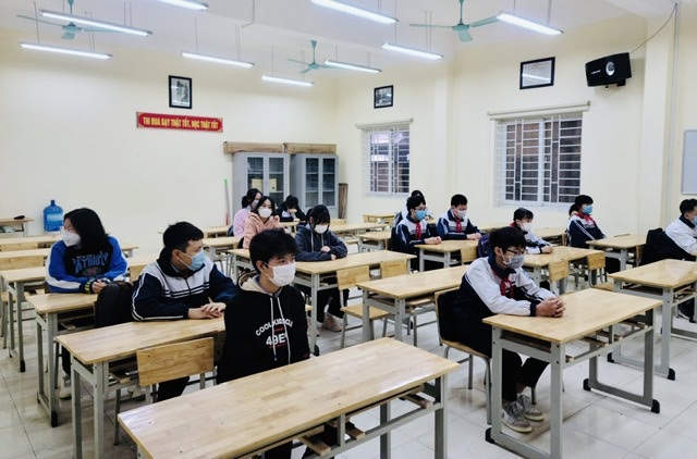 Sáng nay (22/11), học sinh lớp 9 vùng xanh ngoại thành Hà Nội háo hức đến trường - Ảnh 4