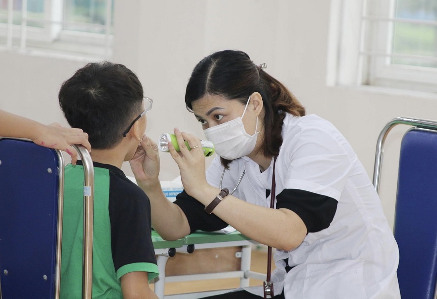 Hà Nội: Nâng cao chất lượng chăm sóc sức khỏe cho học sinh, giáo viên - Ảnh 1