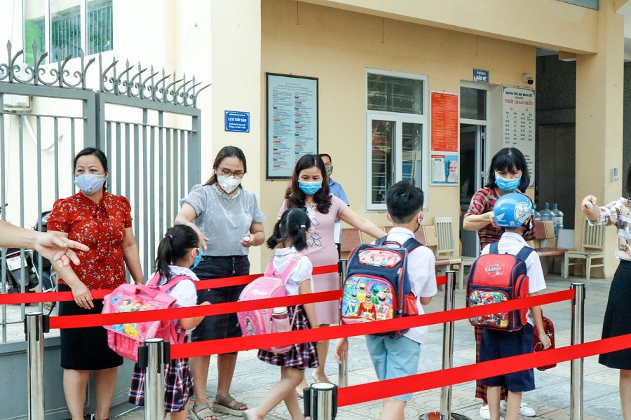Hà Nội: Bốn kịch bản đón học sinh trở lại trường học mới là đề xuất - Ảnh 1