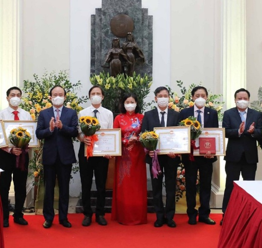 Hơn 2,1 triệu học sinh Hà Nội đón lễ khai giảng online từ ngôi trường trăm tuổi - Ảnh 7
