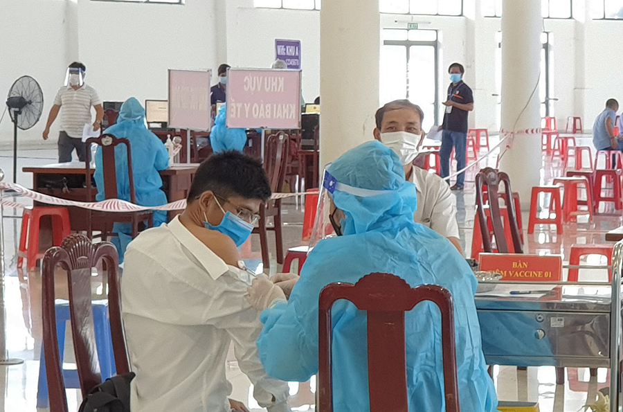 Đà Nẵng: Số ca mắc Covid-19 tăng trở lại, tiếp nhận hơn 108.000 liều vaccine - Ảnh 2
