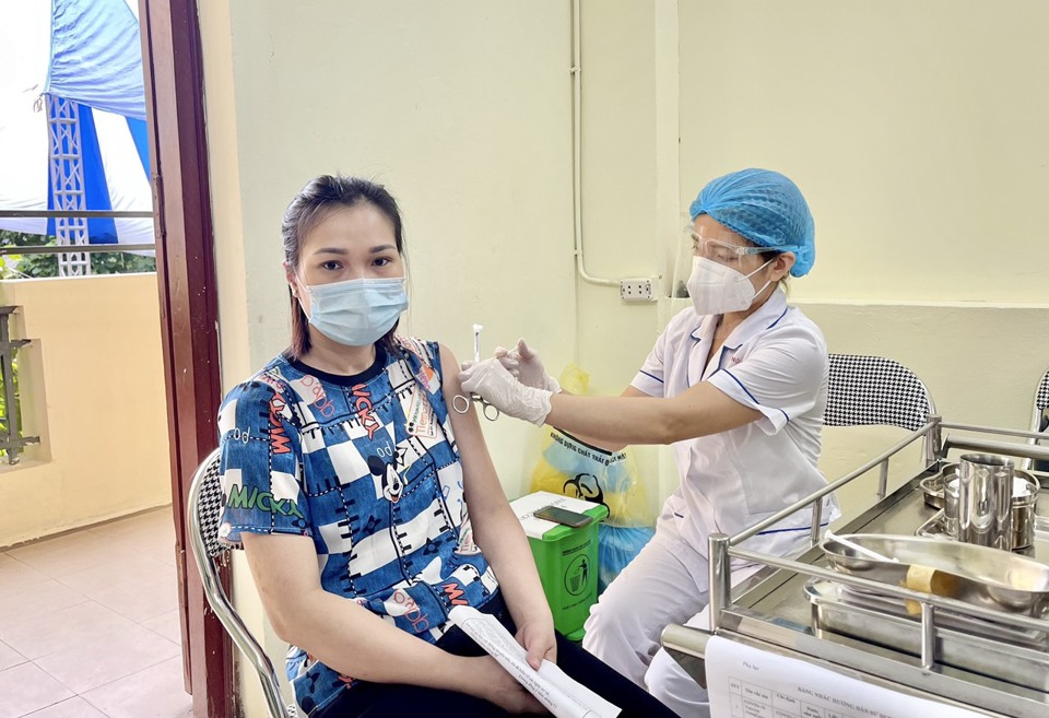 Quận Thanh Xuân: Đẩy nhanh chiến dịch tiêm chủng vaccine phòng Covid-19 - Ảnh 8