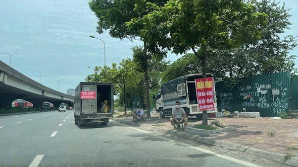 Sở Giao thông Hà Nội đề nghị xử lý nghiêm bến “cóc” xe tải ở quận Nam Từ Liêm - Ảnh 1