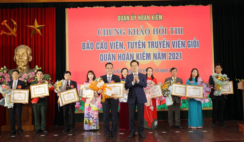 Quận Hoàn Kiếm: Chung khảo Hội thi Báo cáo viên, Tuyên truyền viên giỏi năm 2021 - Ảnh 3