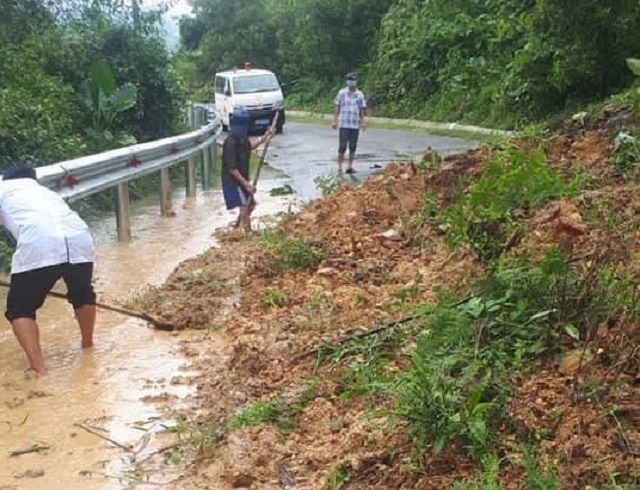 Quảng Ngãi: Gần 11.000 nhà dân bị ngập do mưa lũ - Ảnh 2