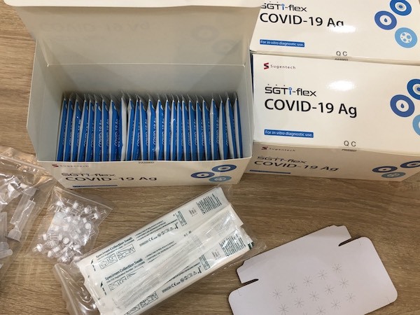 “Loạn” giá dịch vụ xét nghiệm Covid-19 ở TP Hồ Chí Minh: Bệnh viện FV đôn giá cao gấp 4,3 lần? - Ảnh 2