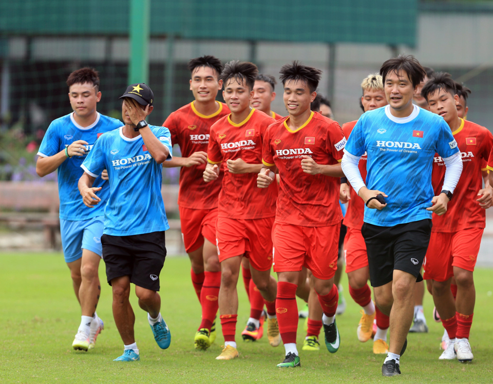 Vòng loại U23 châu Á 2022: ĐT U22 Việt Nam chốt danh sách, 5 cầu thủ ĐTQG góp mặt - Ảnh 1