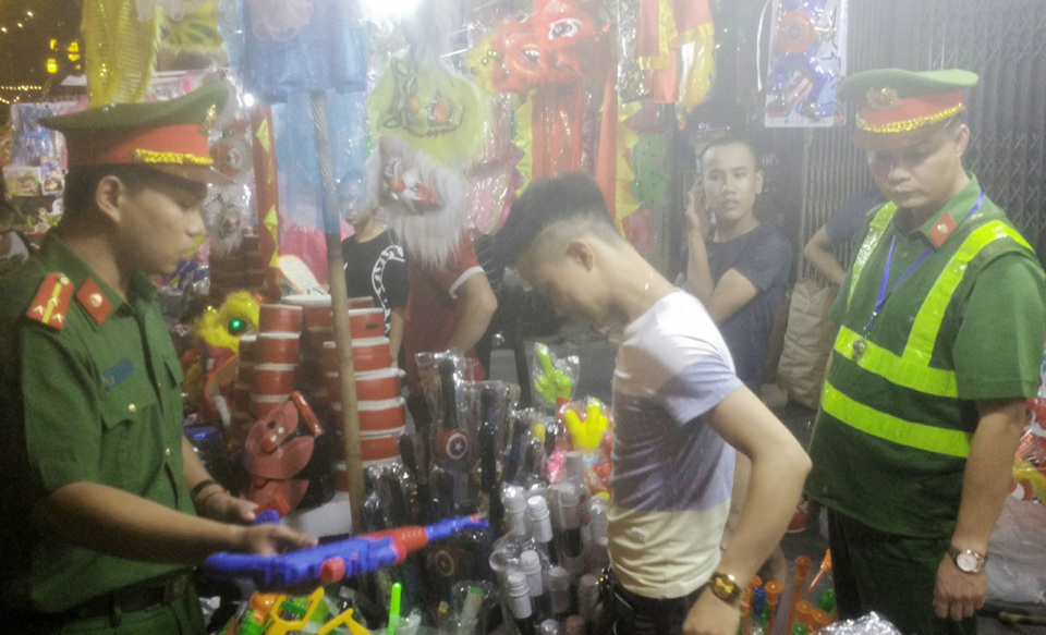 Phường Hàng Mã, quận Hoàn Kiếm: An toàn cho chợ Tết Trung thu - Ảnh 1